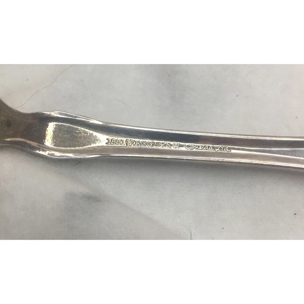 1881 ROGERS VINTAGE 1978 ALOUETTE PATTERN SILVERPLATE MEAT FORK & Slotted‎ SPOON